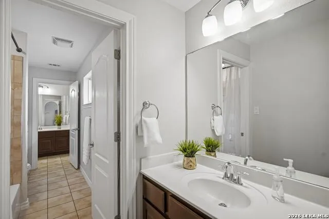 2911 Spider Lily San Antonio, TX 78258
