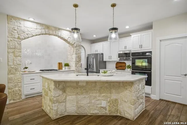 2911 Spider Lily San Antonio, TX 78258