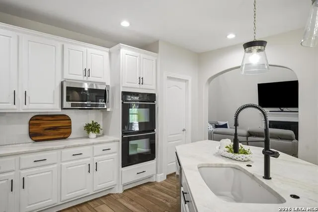 2911 Spider Lily San Antonio, TX 78258