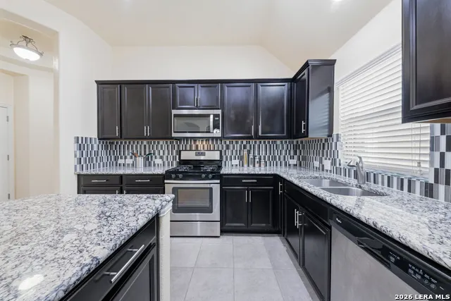 12827 Gordons Haven San Antonio, TX 78253