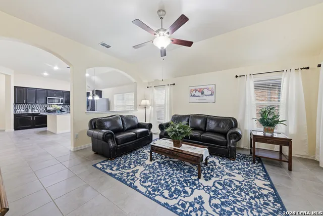 12827 Gordons Haven San Antonio, TX 78253