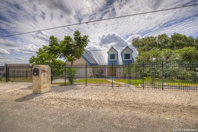 163 RIEDEL LN Canyon Lake, TX 78133