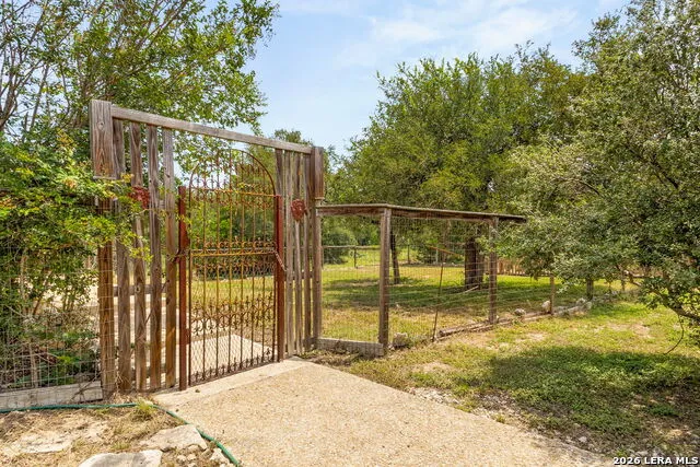 2188 Bretzke Ln New Braunfels, TX 78132