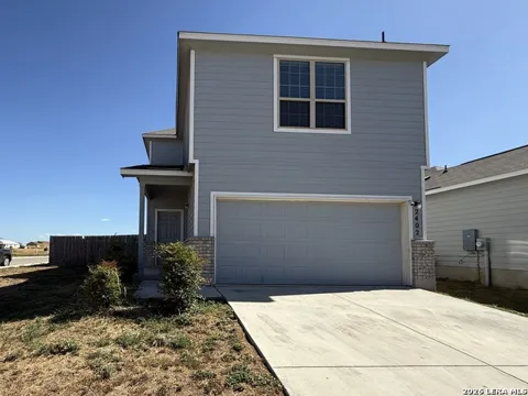 2402 PINK PEARL DR