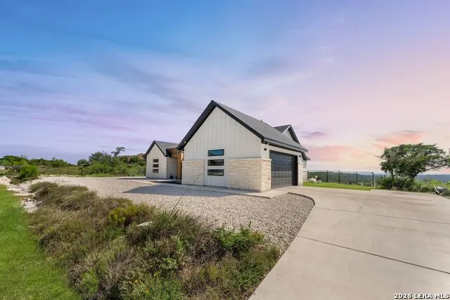 819 Pr 2775 Mico, TX 78056