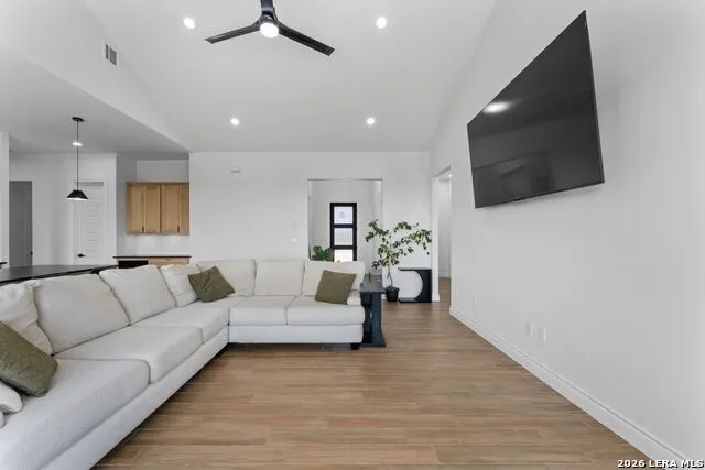 819 Pr 2775 Mico, TX 78056