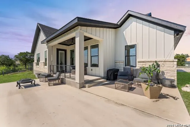 819 Pr 2775 Mico, TX 78056