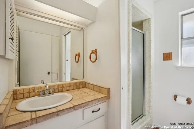 3761 Ridgeway San Antonio, TX 78259