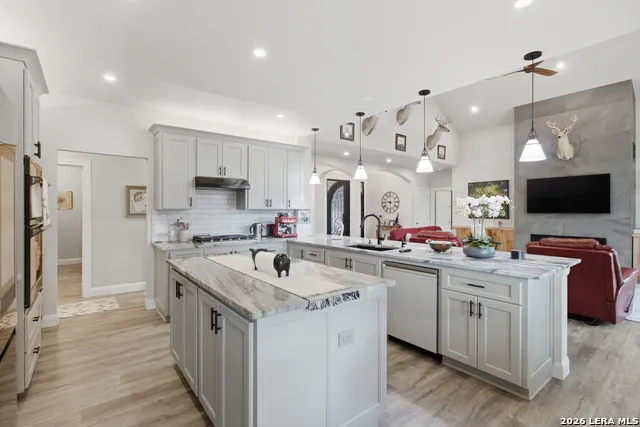 356 CREEKWOOD DR Bandera, TX 78003