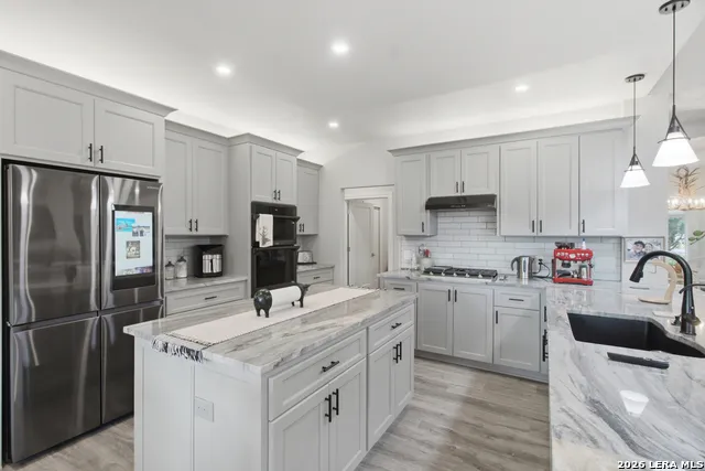 356 CREEKWOOD DR Bandera, TX 78003