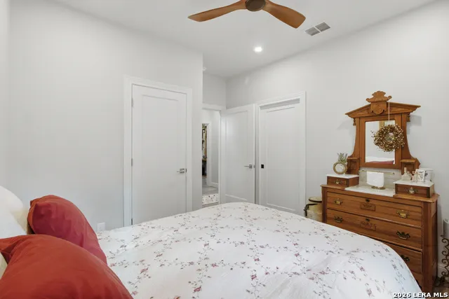 356 CREEKWOOD DR Bandera, TX 78003