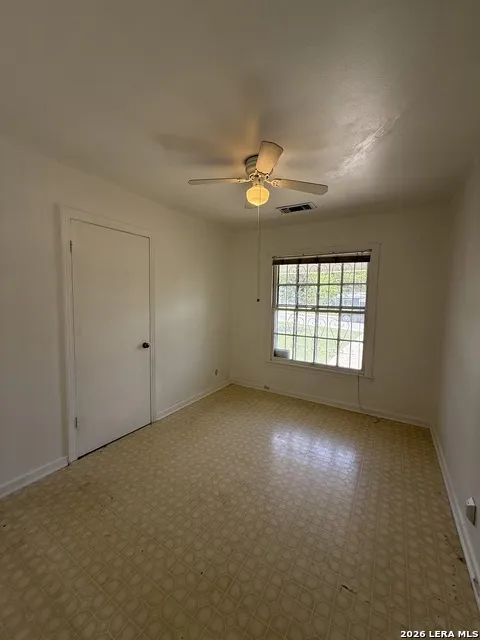 215 SUBLETT DR San Antonio, TX 78223
