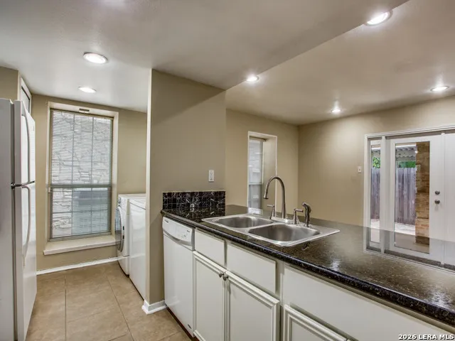 122 E TERRA ALTA DR #13 San Antonio, TX 78209