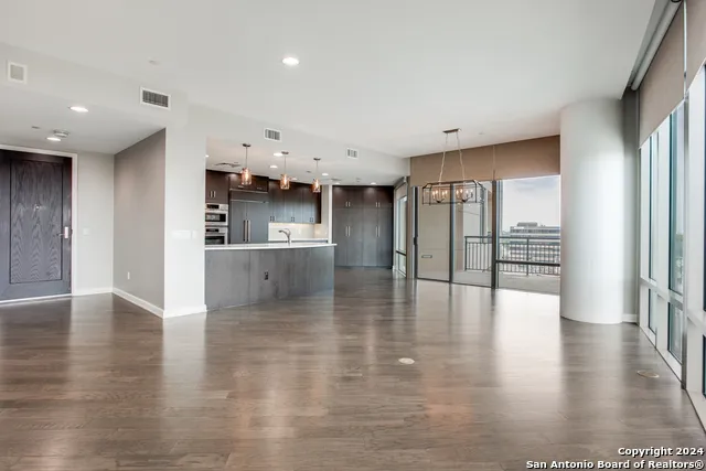 4242 Broadway St. #504 San Antonio, TX 78209