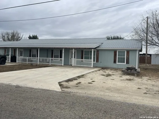 558 Whitetail Drive Uvalde, TX 78801
