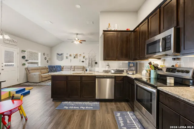 9216 CANYON BND Converse, TX 78109