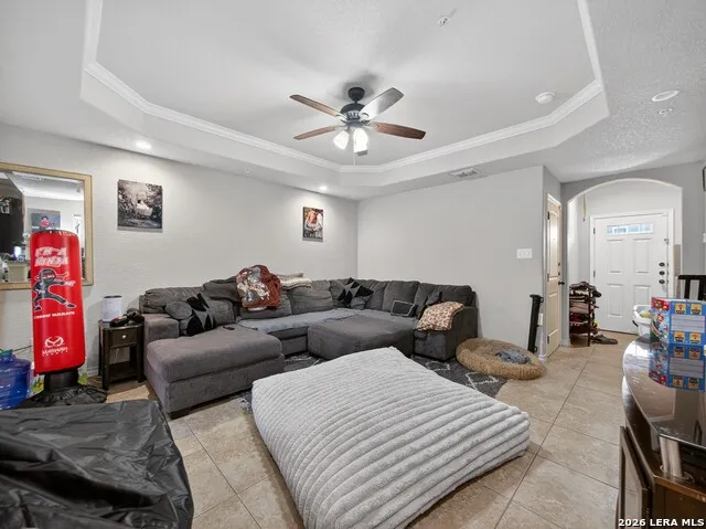 6402 Luglio Ln San Antonio, TX 78233