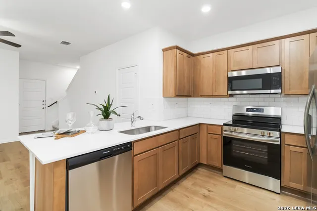15526 SUESS HL San Antonio, TX 78253