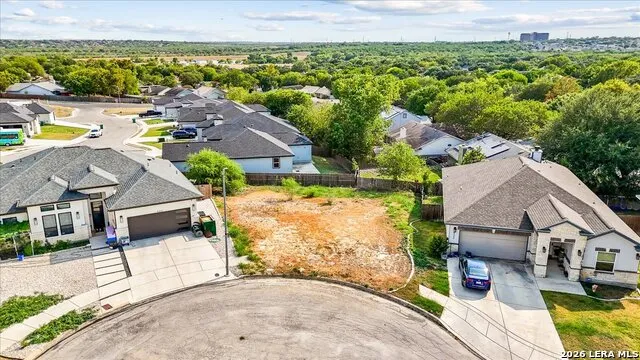 8318 Comanche Converse, TX 78109