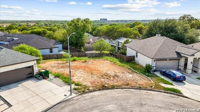 8318 Comanche Converse, TX 78109
