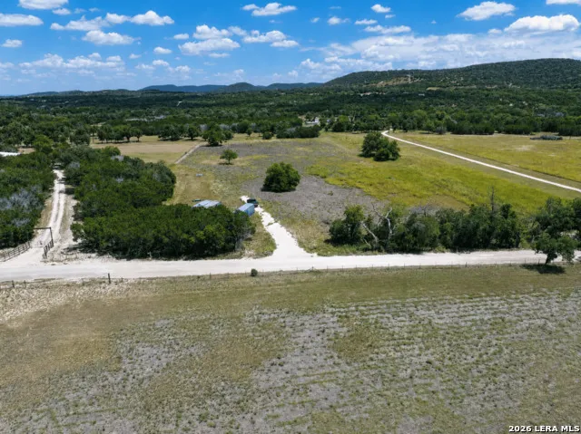 1205 Elm Creek Rd Medina, TX 78055