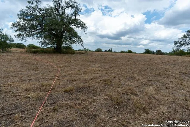 5425 Lone Oak Adkins, TX 78101