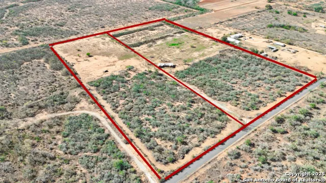 12 ACRES County Rd 307 Jourdanton, TX 78026