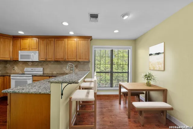 3605 HIDDEN DR Unit F4 San Antonio, TX 78217