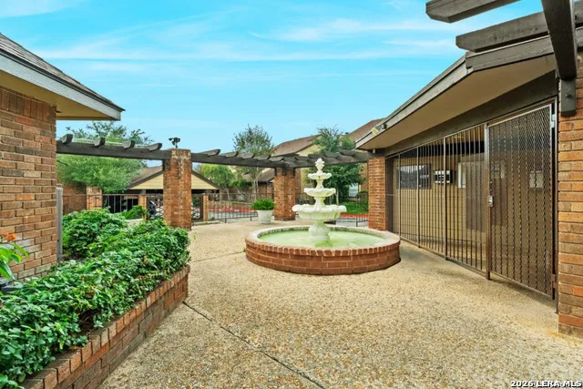 3605 HIDDEN DR Unit F4 San Antonio, TX 78217