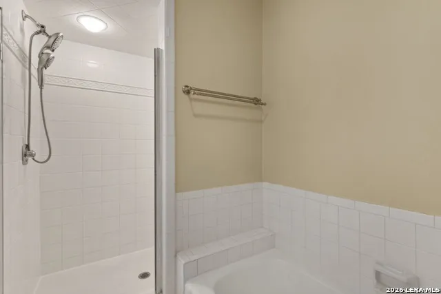3605 HIDDEN DR Unit F4 San Antonio, TX 78217