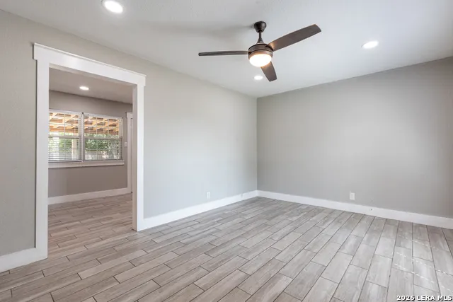 1423 Northglen San Antonio, TX 78227