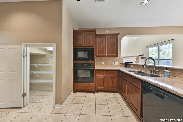 9019 RIO SEDONA DM Helotes, TX 78023
