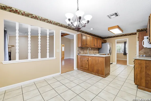 8411 Aristotle Universal City, TX 78148
