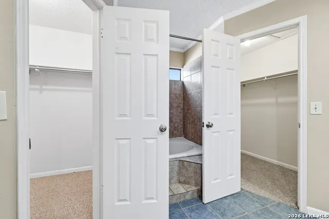 8411 Aristotle Universal City, TX 78148
