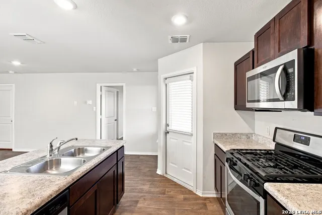 9950 Spotted Rose San Antonio, TX 78254