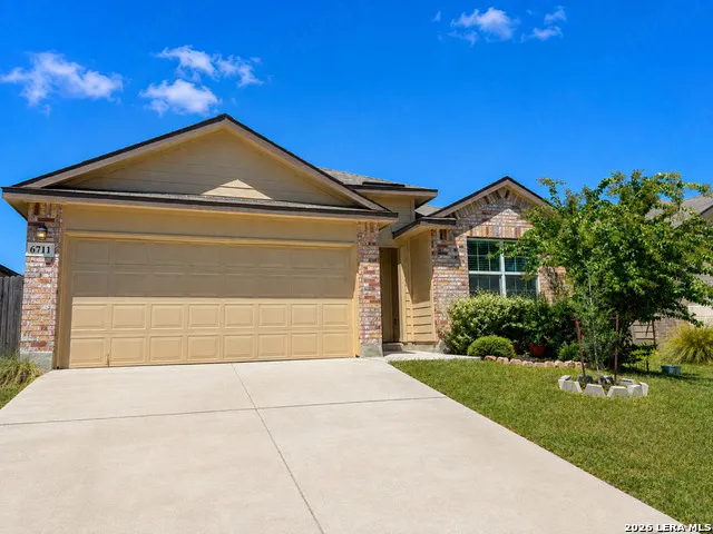 6711 Hoffman Plain San Antonio, TX 78252
