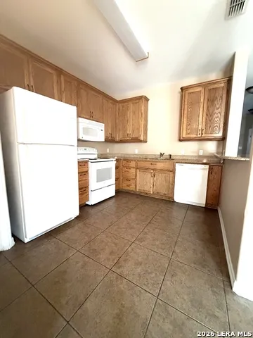 1808 McKinley St Beeville, TX 78102