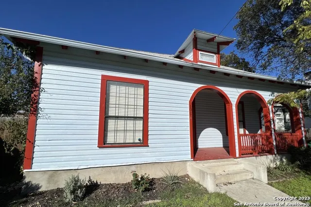 1011 Dawson St San Antonio, TX 78202