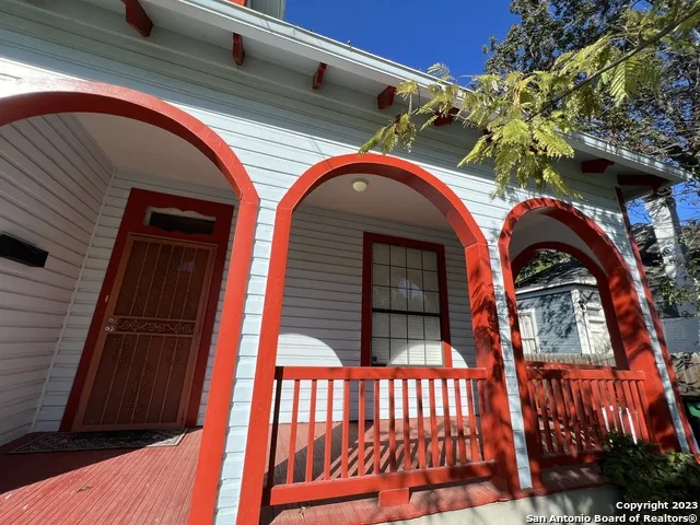1011 Dawson St San Antonio, TX 78202