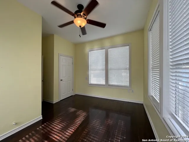 1011 Dawson St San Antonio, TX 78202