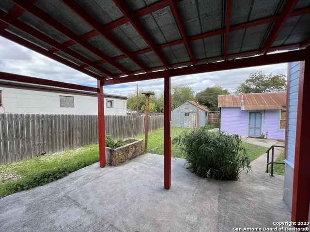 1011 Dawson St San Antonio, TX 78202