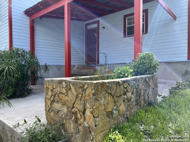 1011 Dawson St San Antonio, TX 78202