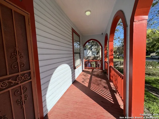 1011 Dawson St San Antonio, TX 78202