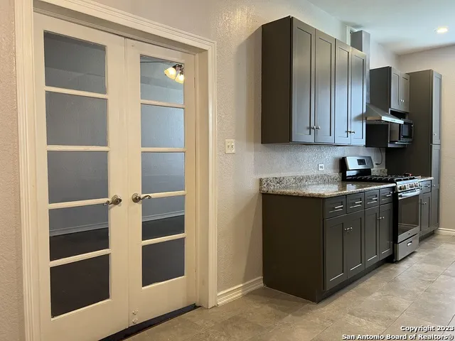 1011 Dawson St San Antonio, TX 78202