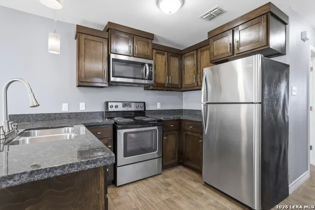 214 Allen Dr Unit B Laredo, TX 78045