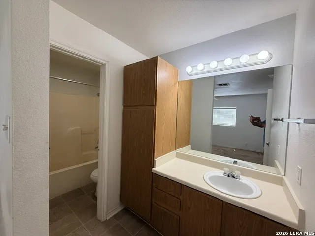 11703 Capotillo Unit 1 San Antonio, TX 78233