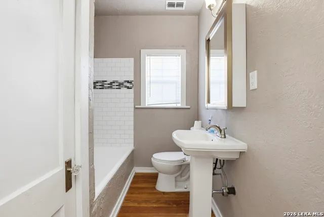 1025 W Craig Pl Unit 4 San Antonio, TX 78201