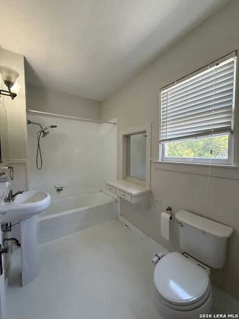 6713 Broadway San Antonio, TX 78209