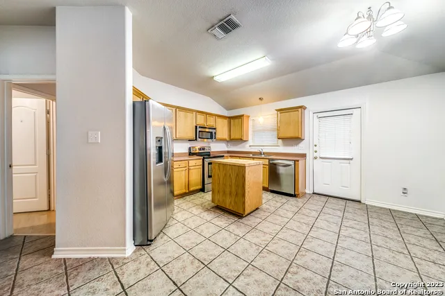 742 Sycamore Moon San Antonio, TX 78216