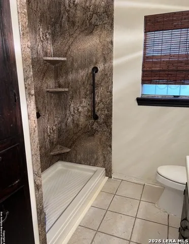 707 W Malone San Antonio, TX 78225